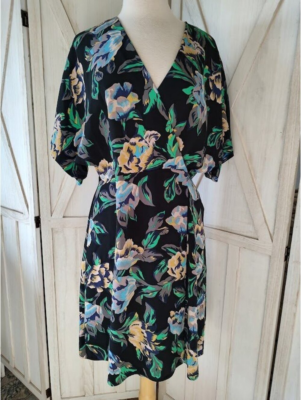 DVF Tropical Floral V-Neck Wrap Dress Sz 14 Viscose Silk Spandex #LuxuryFashion